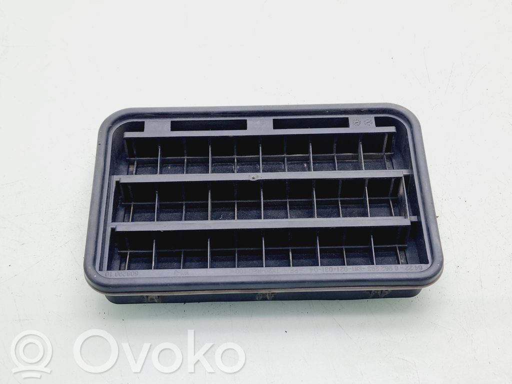 BMW 5 F10 F11 Quarter panel pressure vent 