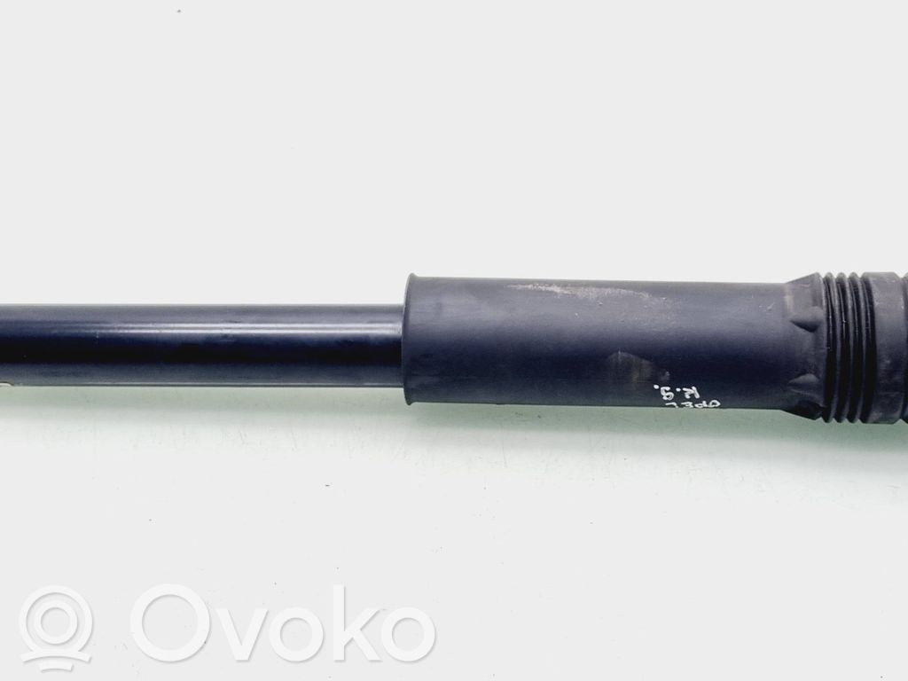 Opel Astra K Takaiskunvaimennin 