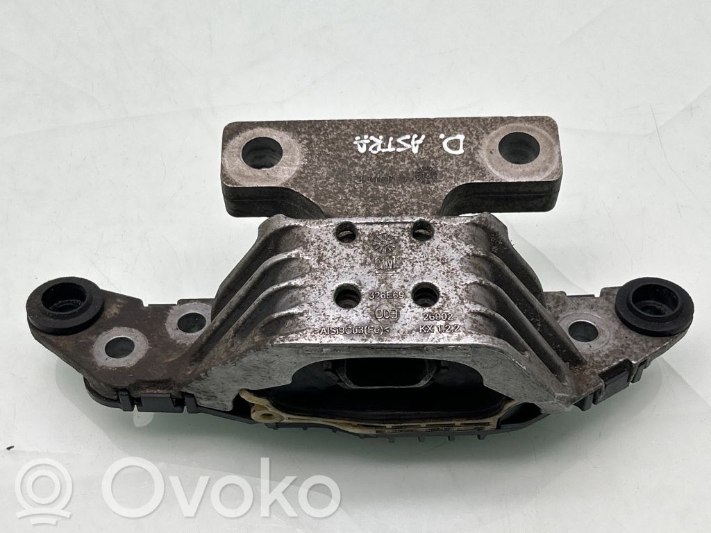 Opel Astra K Engine mount bracket 