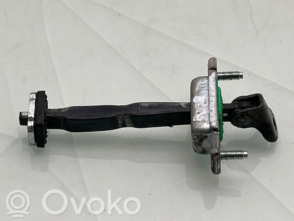 KIA Sorento Takaoven pidätin 