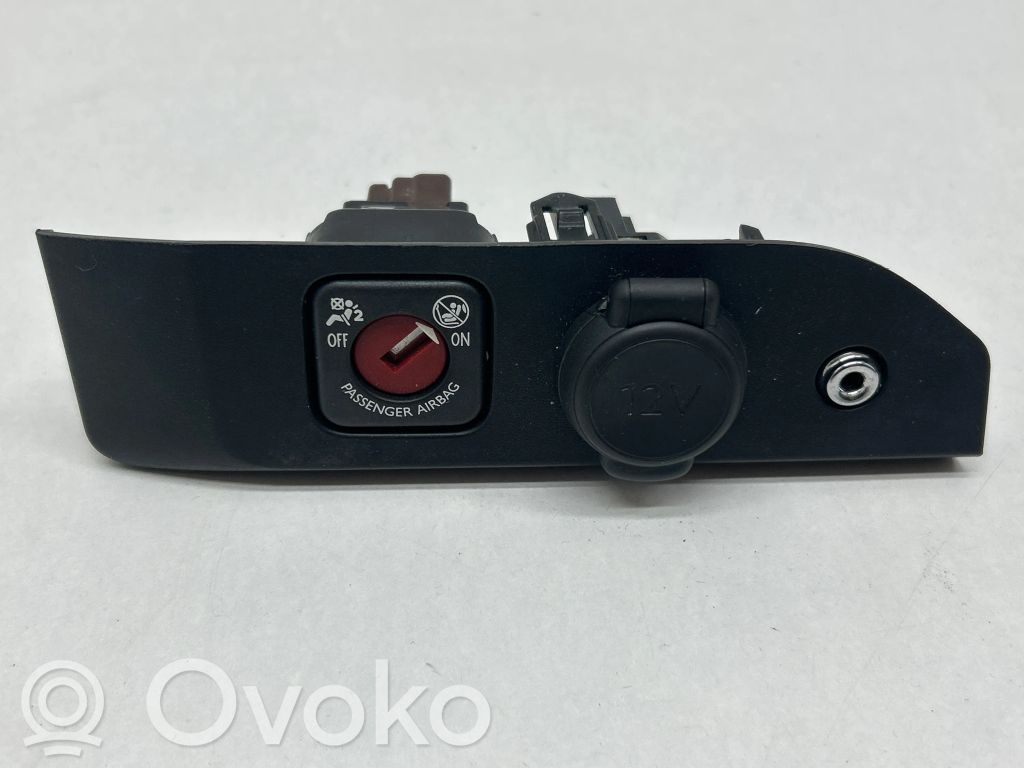 Toyota Proace Passenger airbag on/off switch 