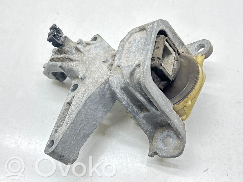 Renault Megane III Engine mount bracket 