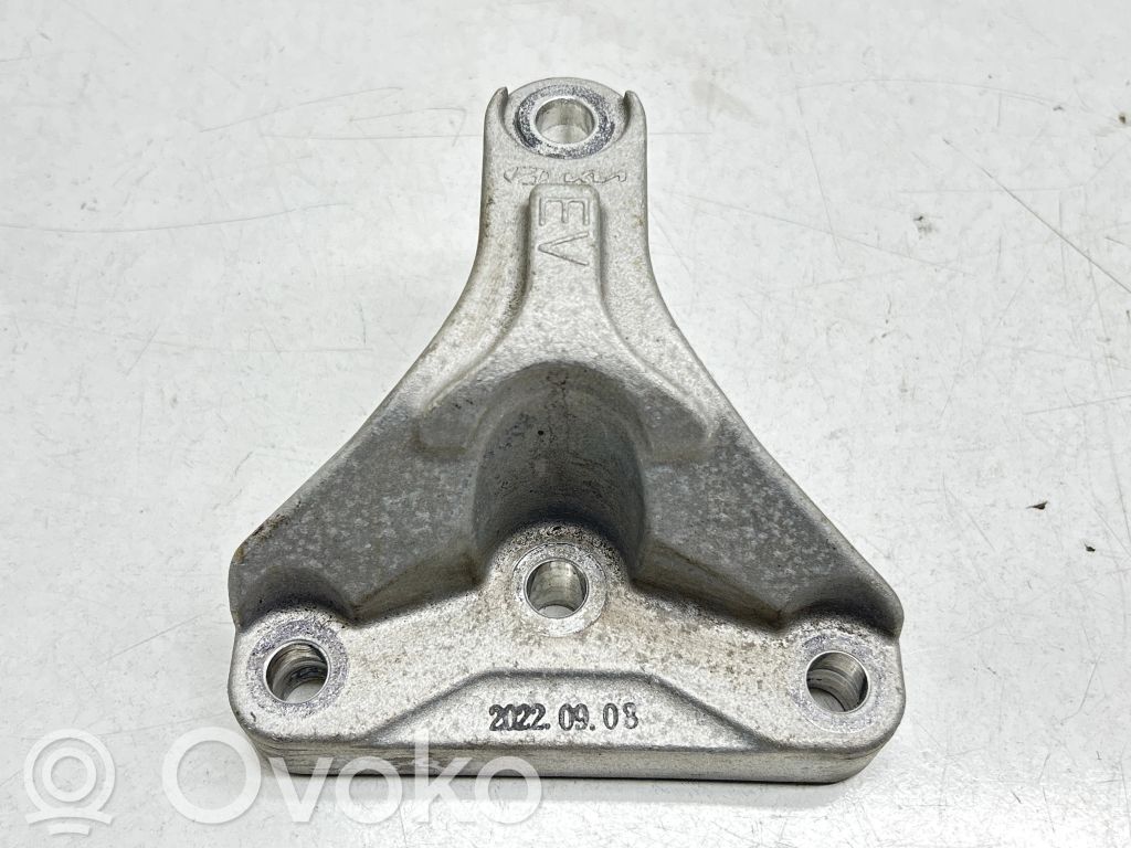 KIA Niro Engine mounting bracket 