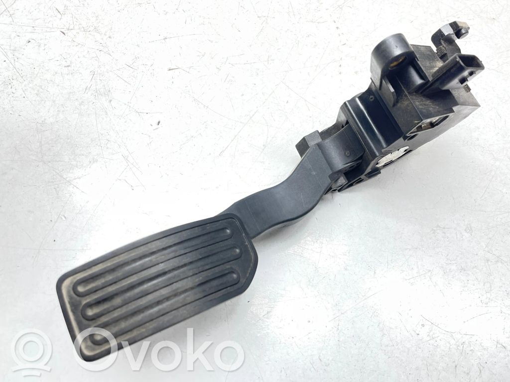 Nissan Note (E12) Accelerator throttle pedal 
