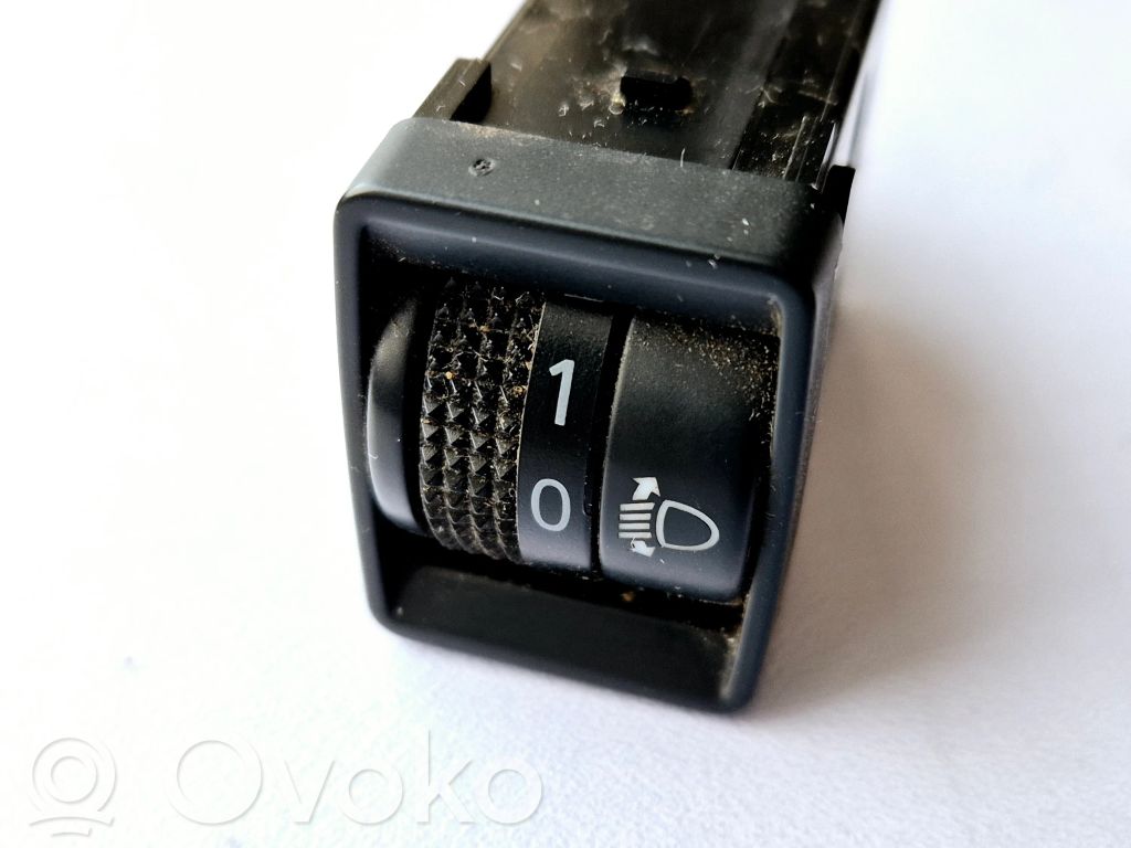 Nissan Note (E12) Headlight level height control switch 