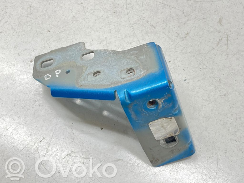 Renault Captur Fender mounting bracket 