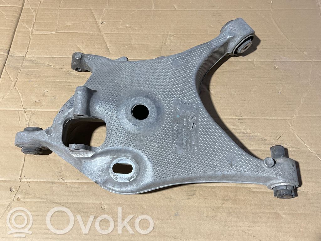 Volvo S90, V90 Górny wahacz tylny 
