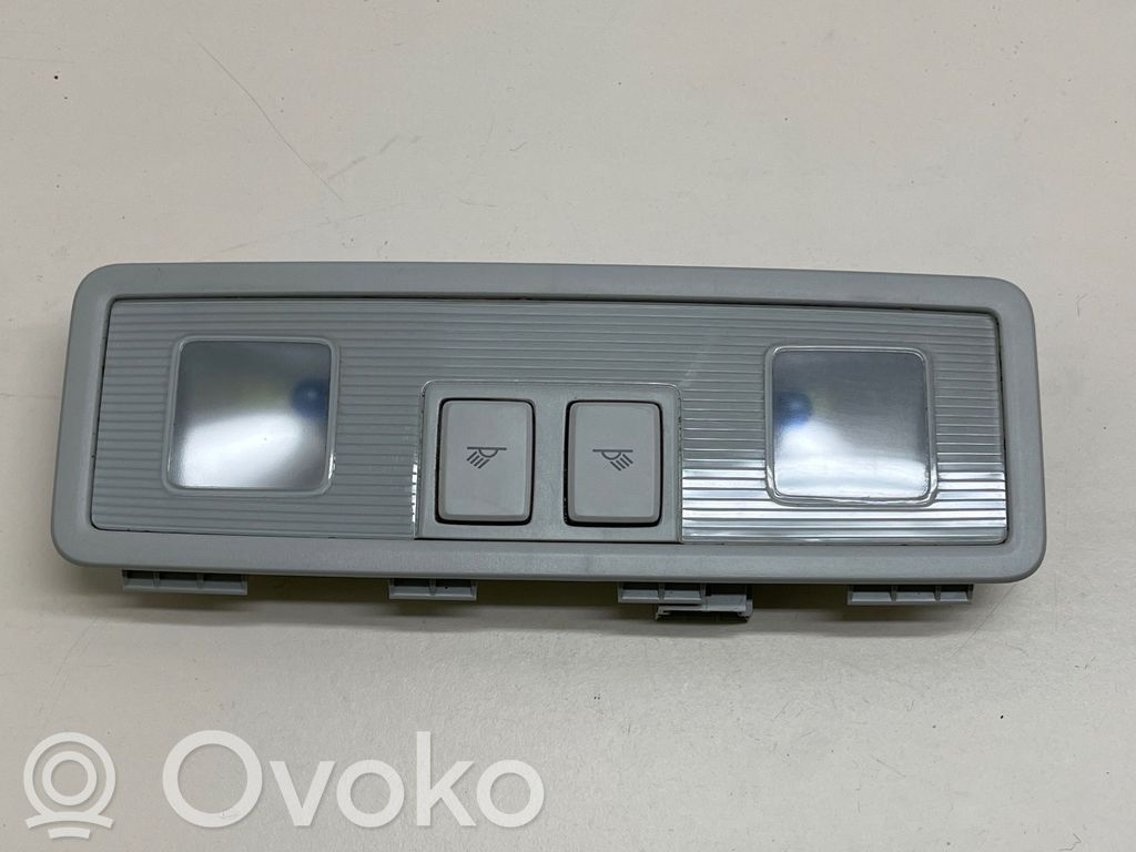 Volkswagen Golf VII Aizmugurējo vietu apgaismojums 