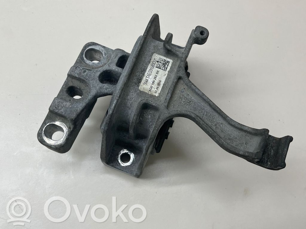 Skoda Octavia Mk3 (5E) Engine mount bracket 