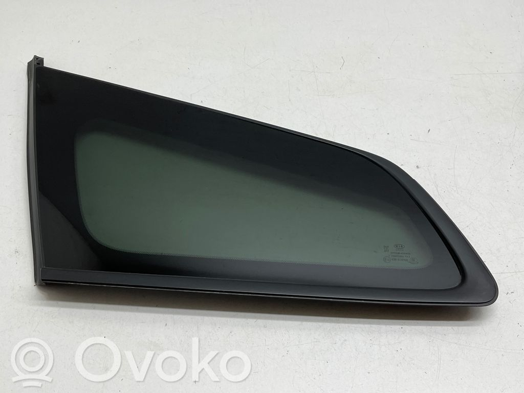 KIA Optima Vidrio lateral trasero 