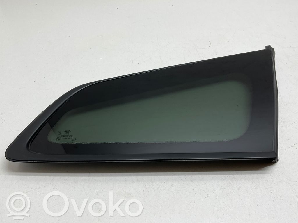 KIA Optima Vidrio lateral trasero 