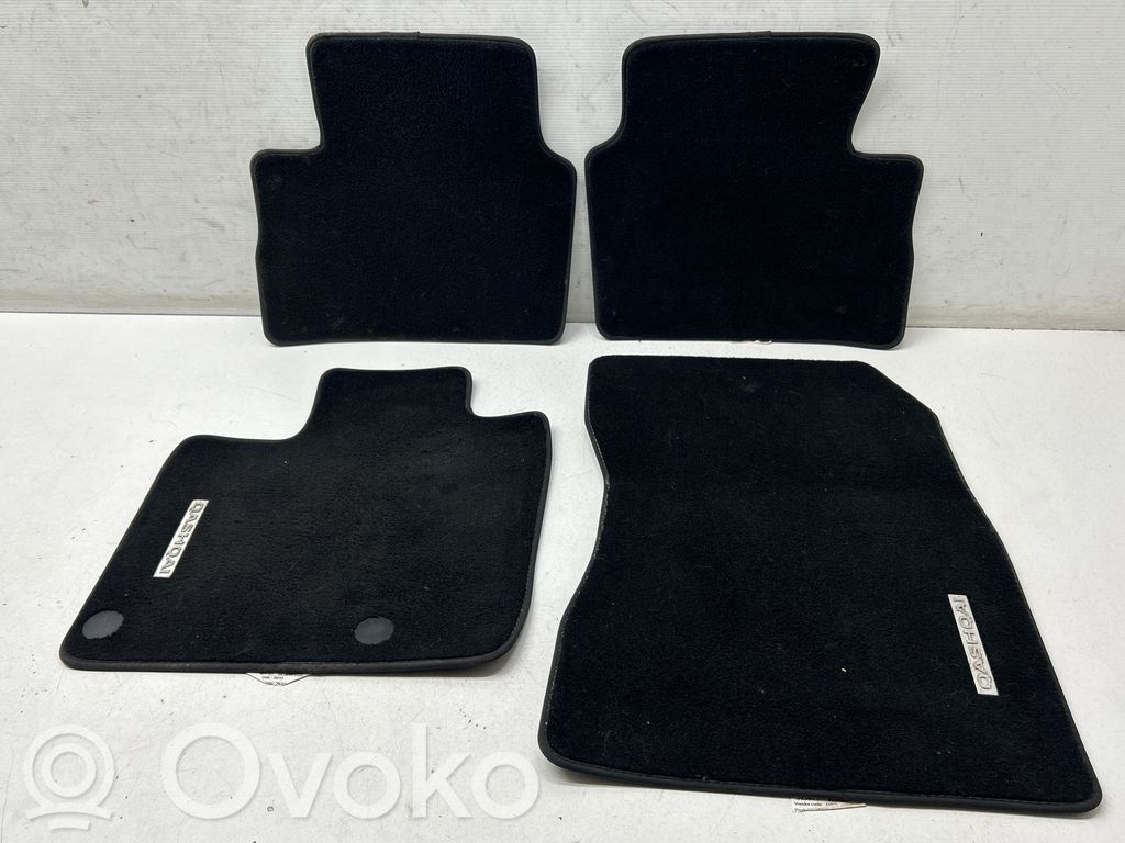 Nissan Qashqai J12 Automašīnu paklāju komplekts 