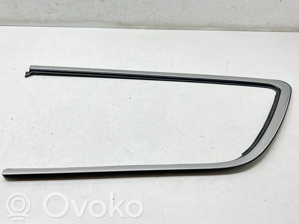 Chrysler Pacifica Garniture vitre latérale arrière 