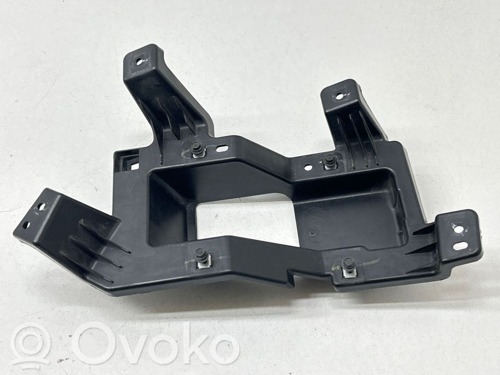 Chrysler Pacifica Fog light bracket 