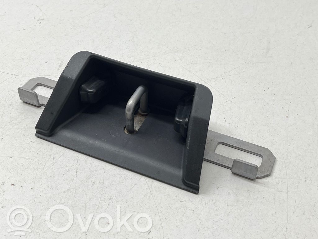 Volvo XC90 Trunk lock loop 