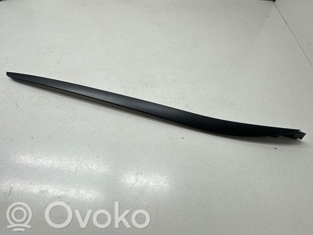 KIA Optima Windshield trim 