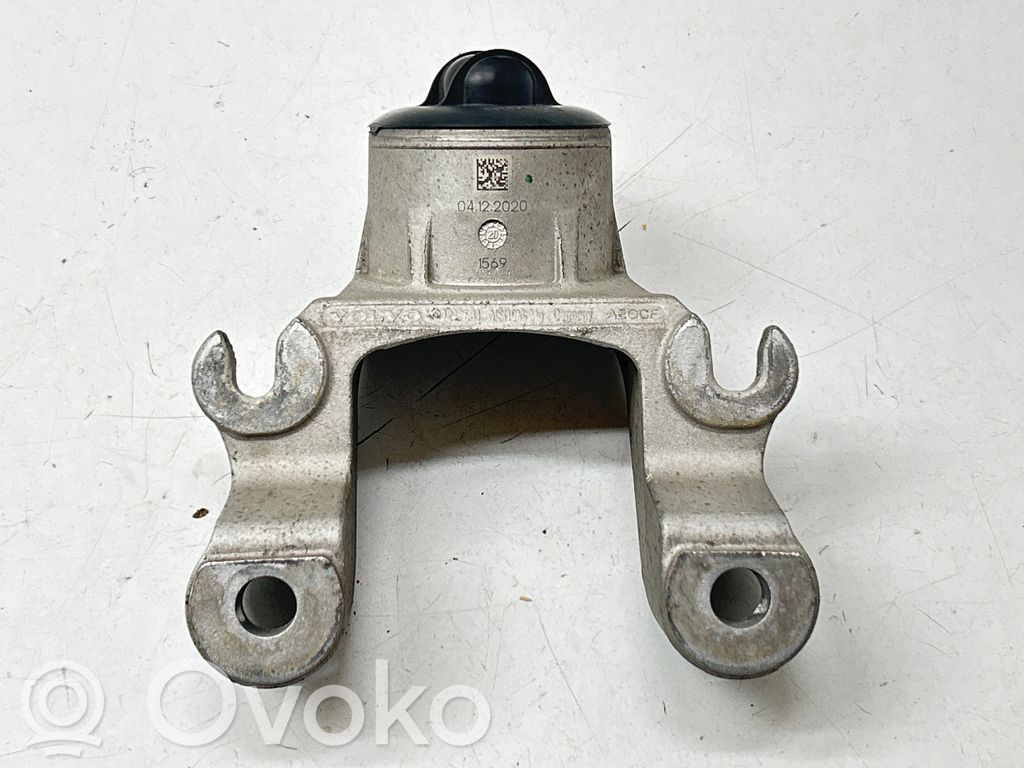 Volvo XC60 Front shock absorber mounting bracket 