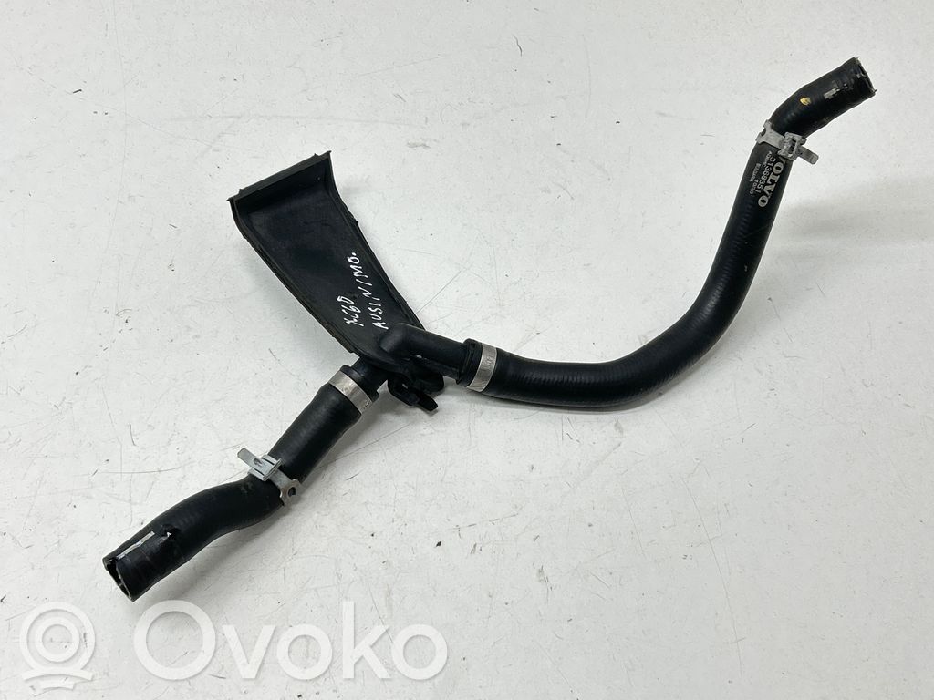 Volvo XC60 Engine coolant pipe/hose 