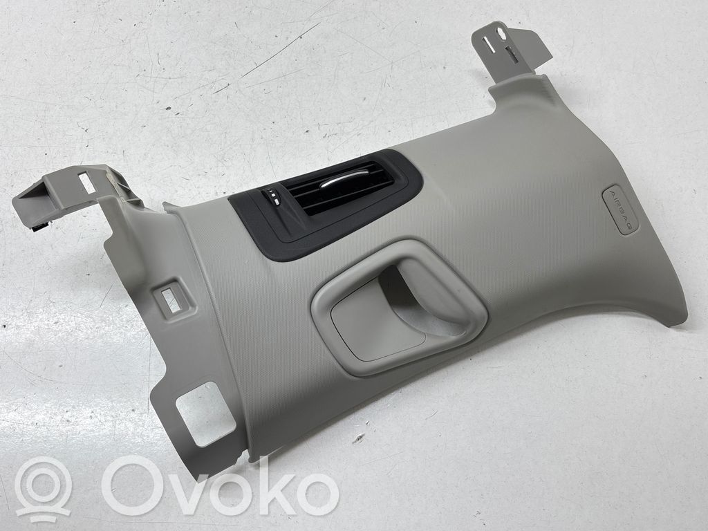 Osłona środkowa słupka / C   6XP05SA5AC,6XP05TRMA,66592,WT2738