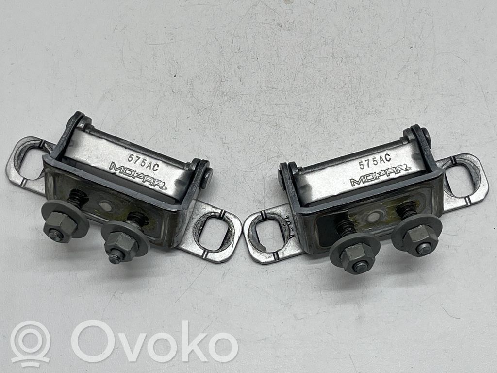 Jeep Grand Cherokee WL Tailgate/trunk/boot hinge 