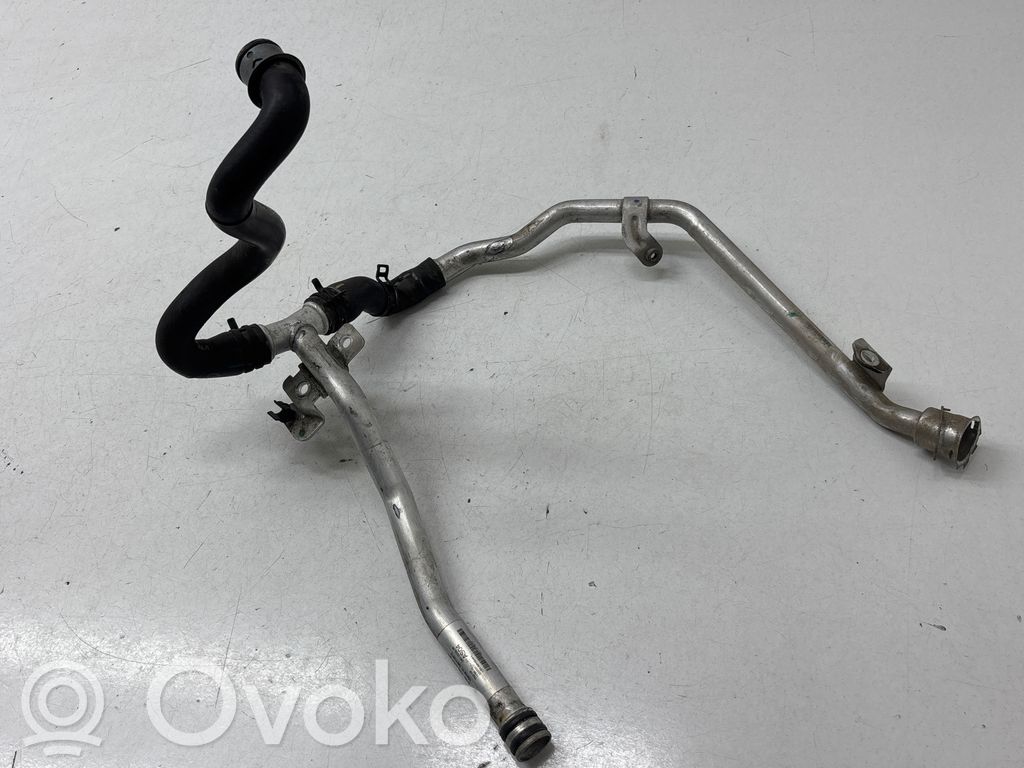 Porsche Panamera (970) Tubo flessibile del liquido di raffreddamento del motore 