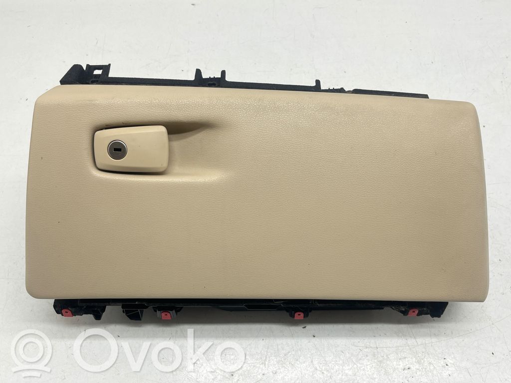 Schowek deski rozdzielczej / Komplet   1175788X,3827037