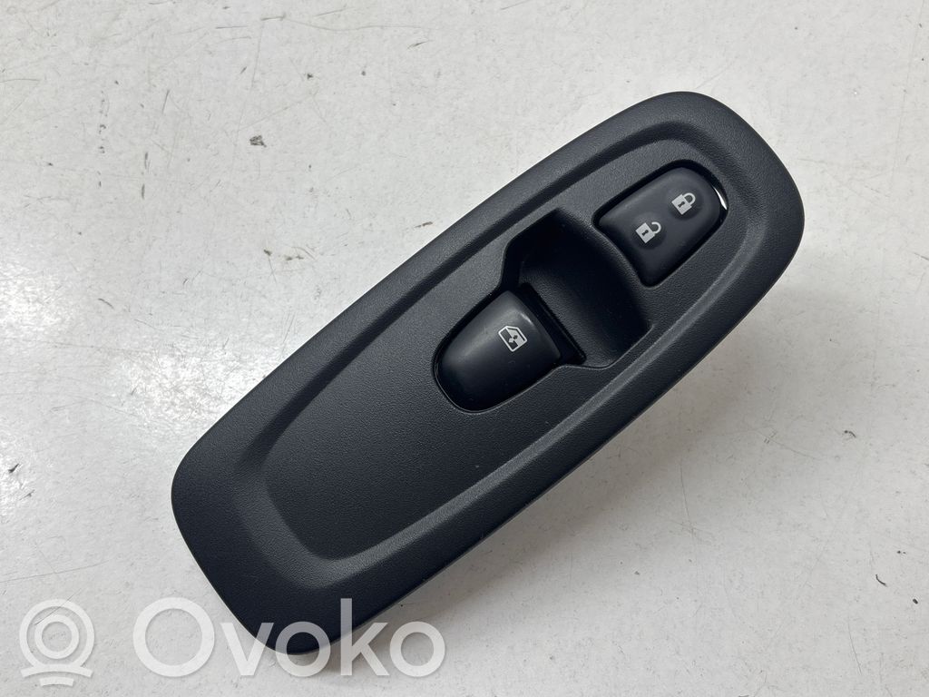 Renault Kadjar Electric window control switch 