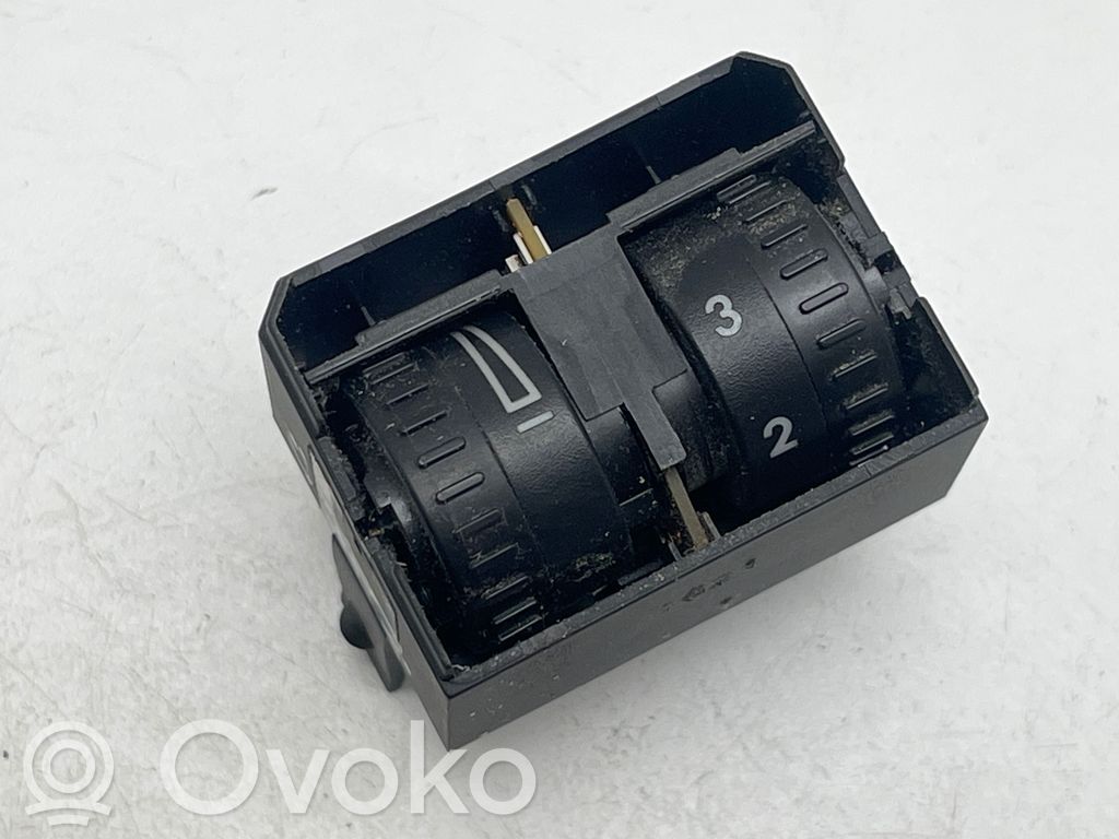 Volkswagen Caddy Headlight level height control switch 