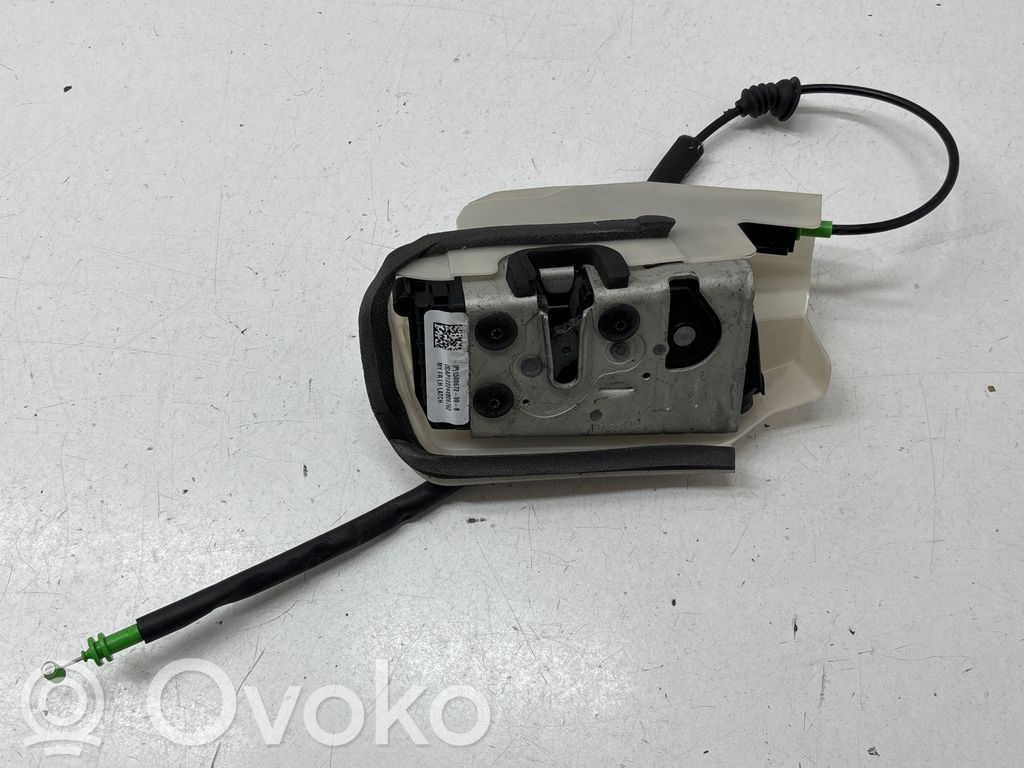 Tesla Model 3 Priekšpusē slēdzene 
