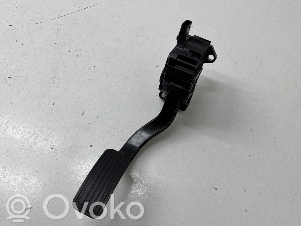 Tesla Model 3 Akceleratoriaus pedalas 