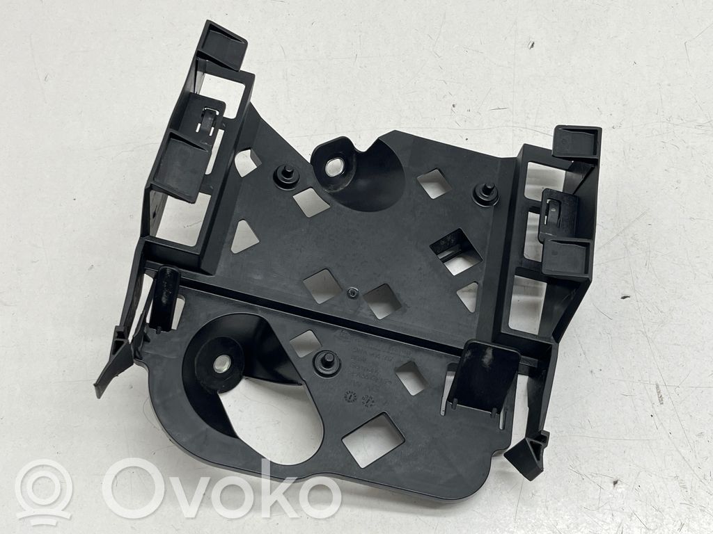 Volkswagen Jetta VII Engine control unit holder 