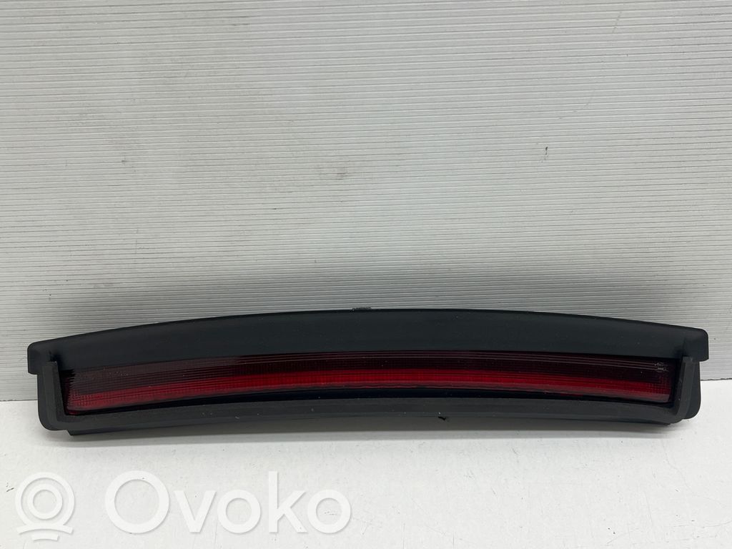 Tesla Model 3 Third/center stoplight 