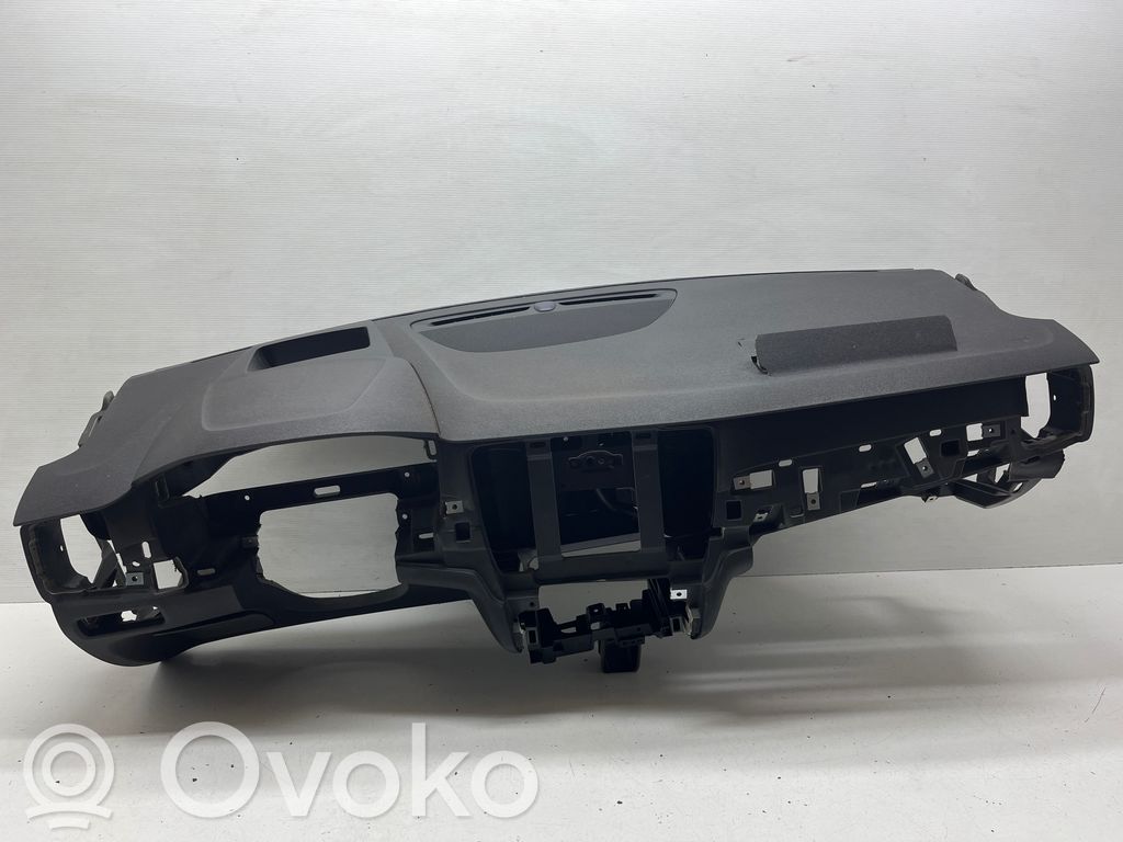 Volvo S90, V90 Panelis 