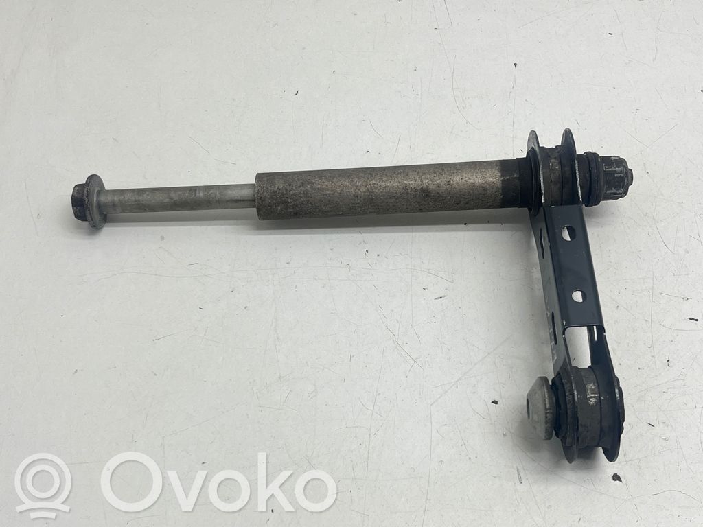 Ford Explorer VI Рычаг 