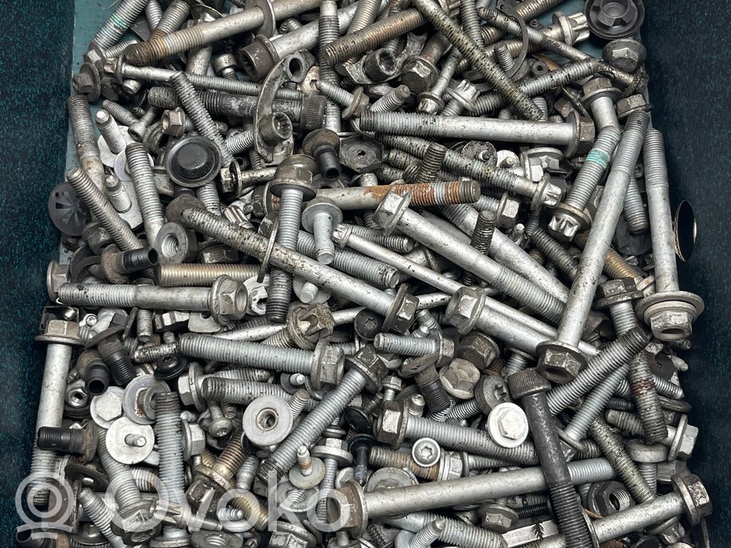 Tuercas/tornillos