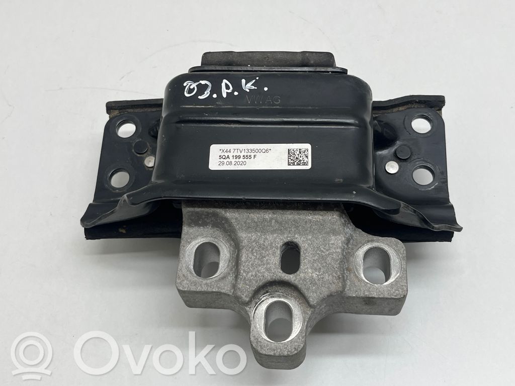 Audi Q3 F3 Engine mount bracket 