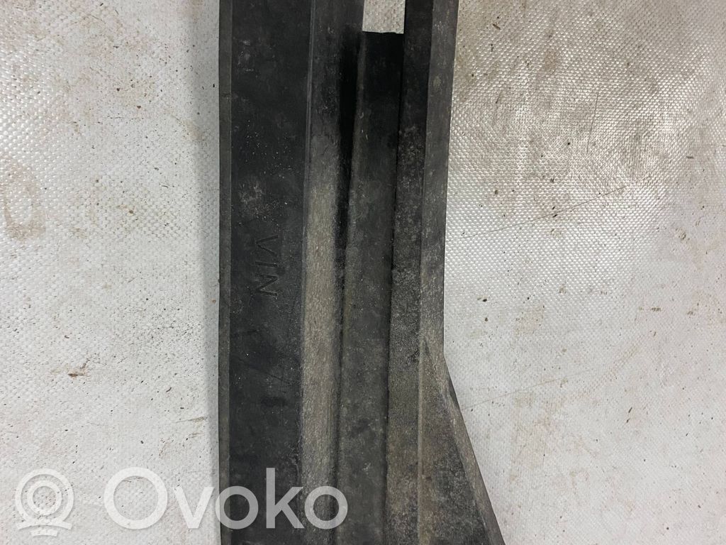 Muu moottoritilan osa   4M0805700A