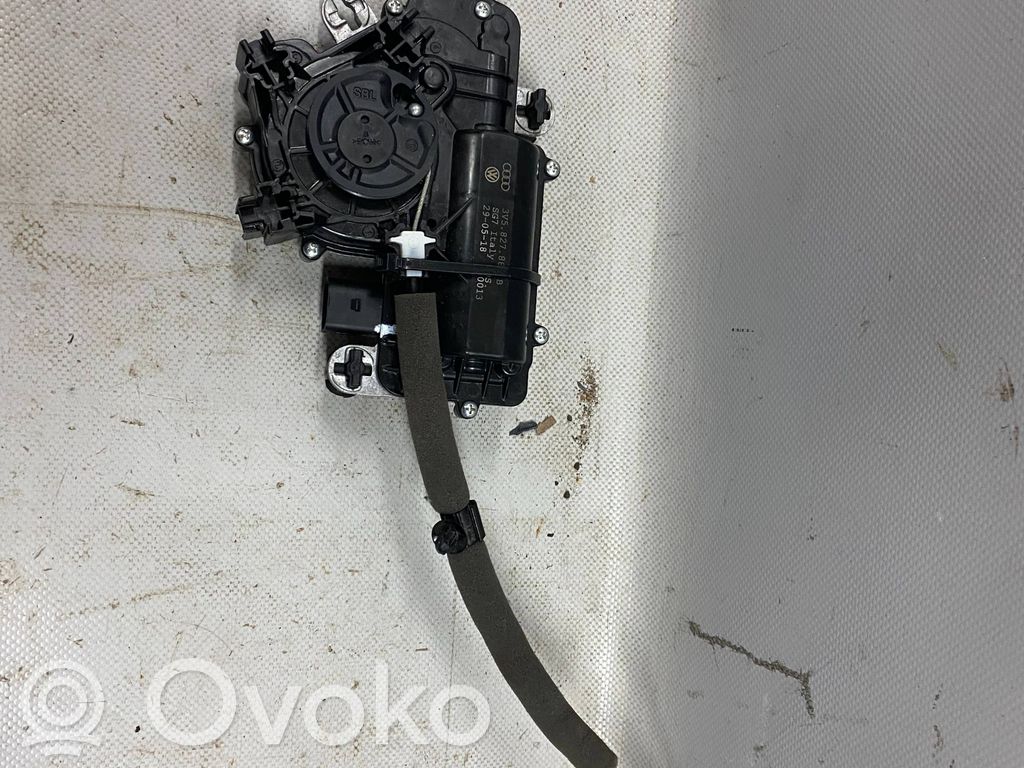 Audi Q5 SQ5 FY Aizmugurējā pārsega pievilcējs 