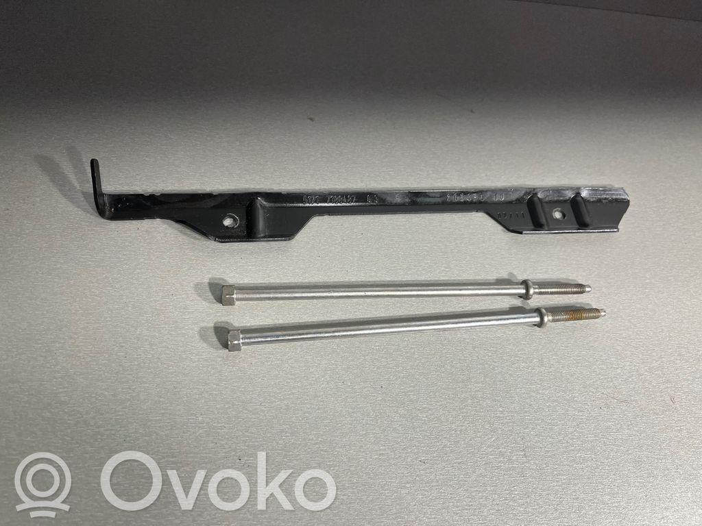 BMW 4 F32 F33 Batteriehalterung 