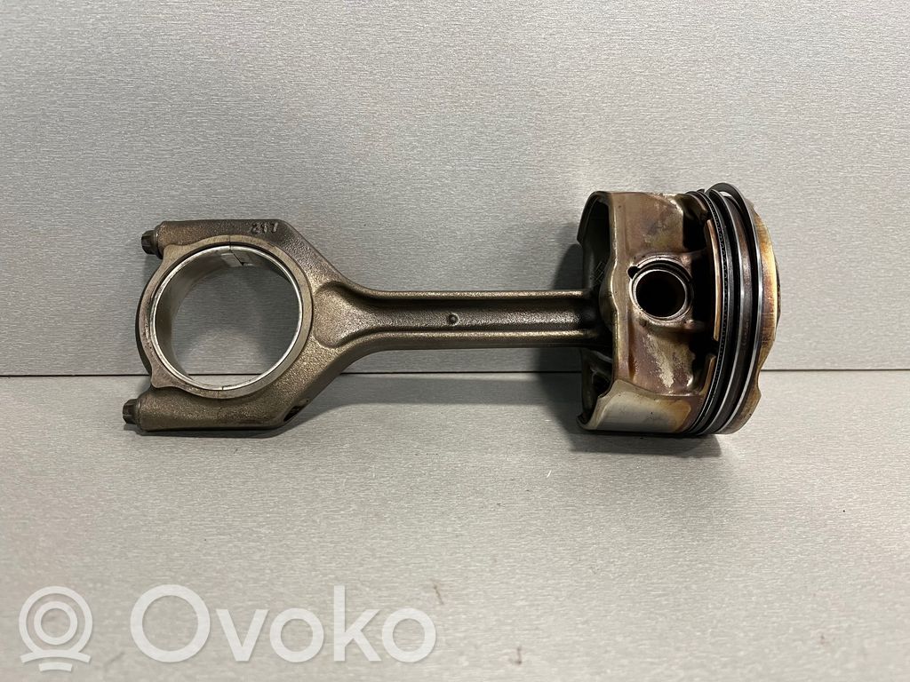 BMW 3 E92 E93 Piston with connecting rod 