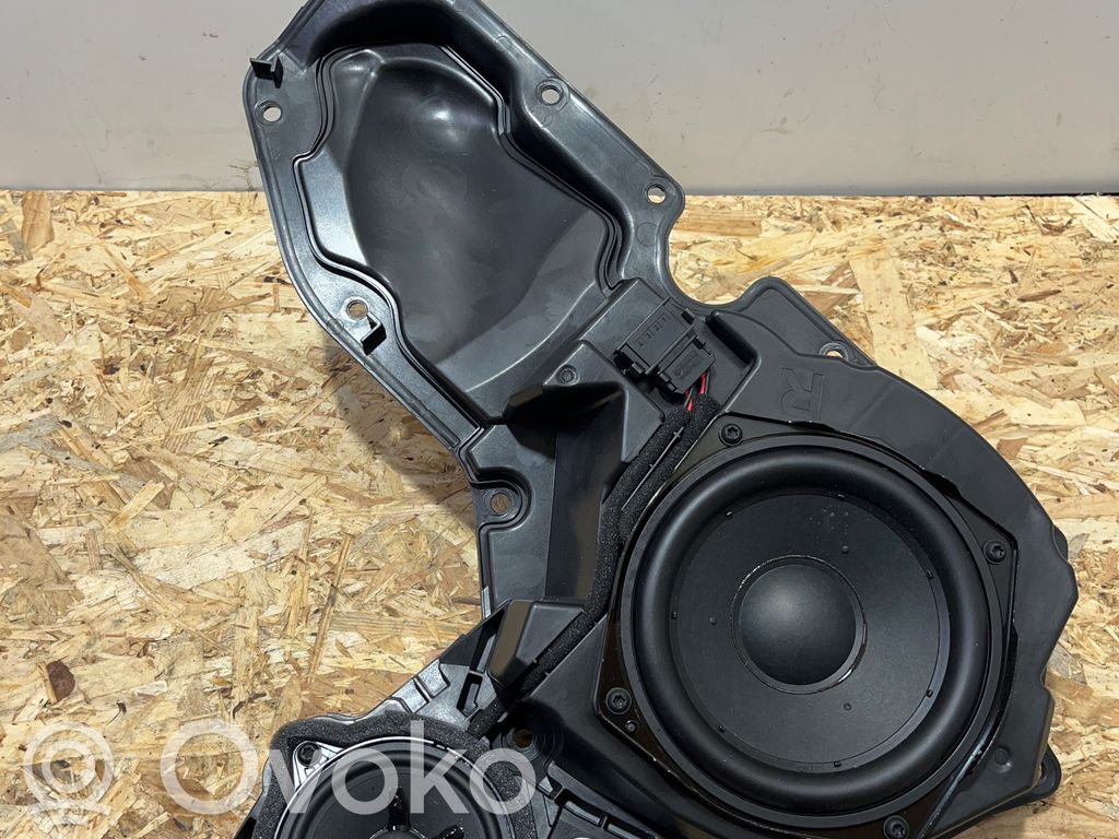 Audi RS7 C8 Garsiakalbis (-iai) priekinėse duryse 