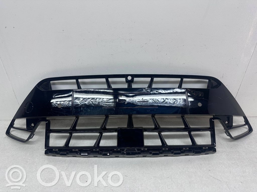Cupra Formentor Front bumper lower grill 