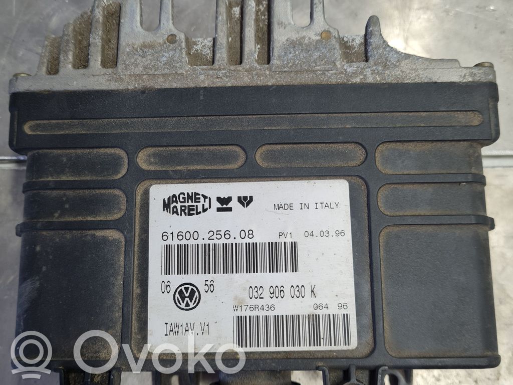 Volkswagen Golf III Engine control unit/module 
