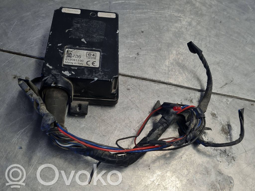 Audi 80 90 S2 B4 Antennenverstärker Signalverstärker 