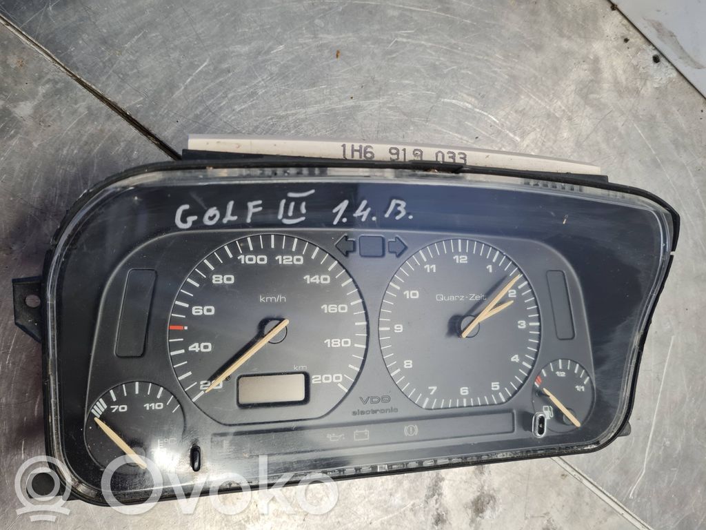 Volkswagen Golf III Licznik / Prędkościomierz 