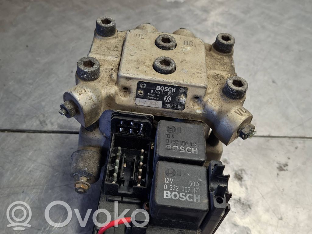 Volkswagen Transporter - Caravelle T4 ABS Pump 
