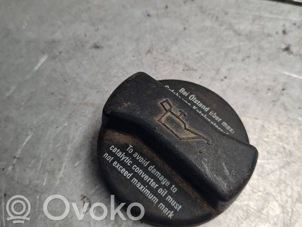 Audi A3 S3 8L Korek wlewu oleju 