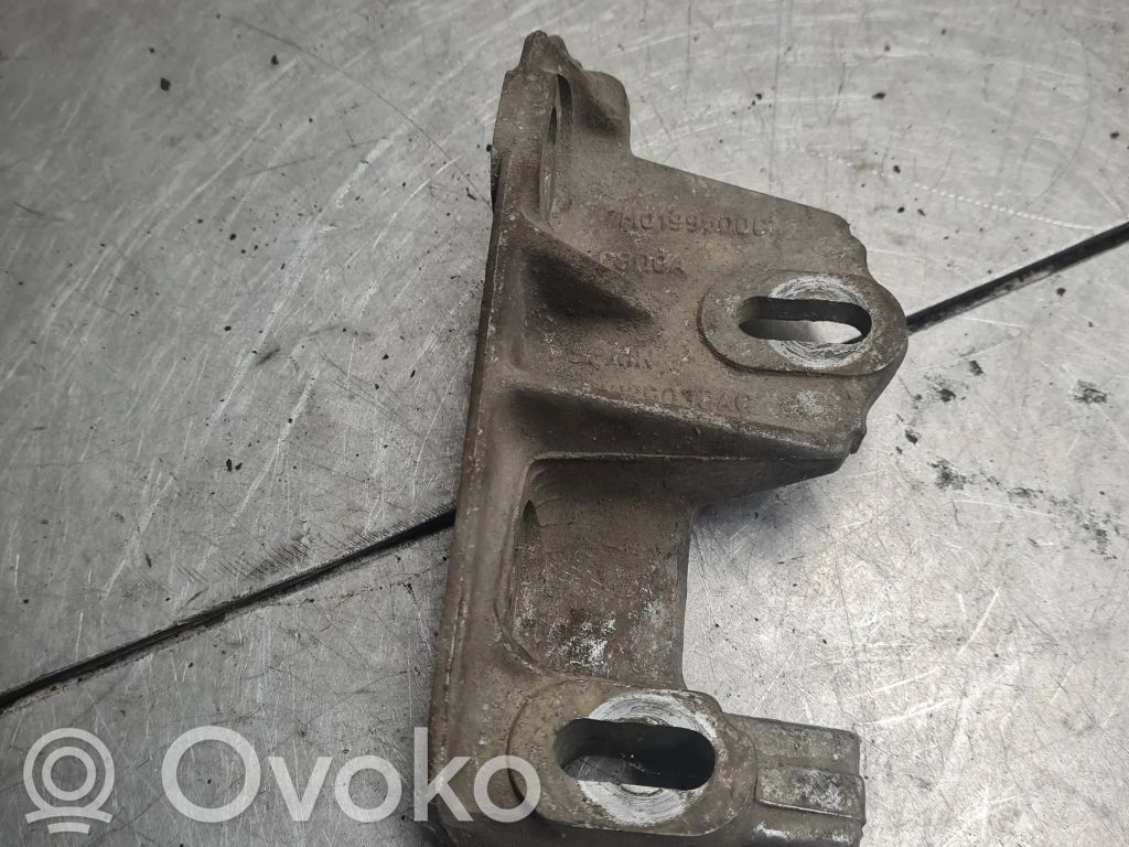 Engine mounting bracket   7M0199600C