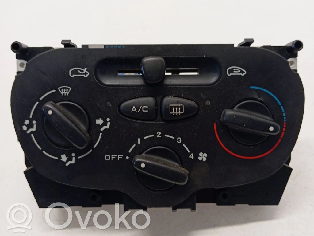 Peugeot 206 Climate control unit 