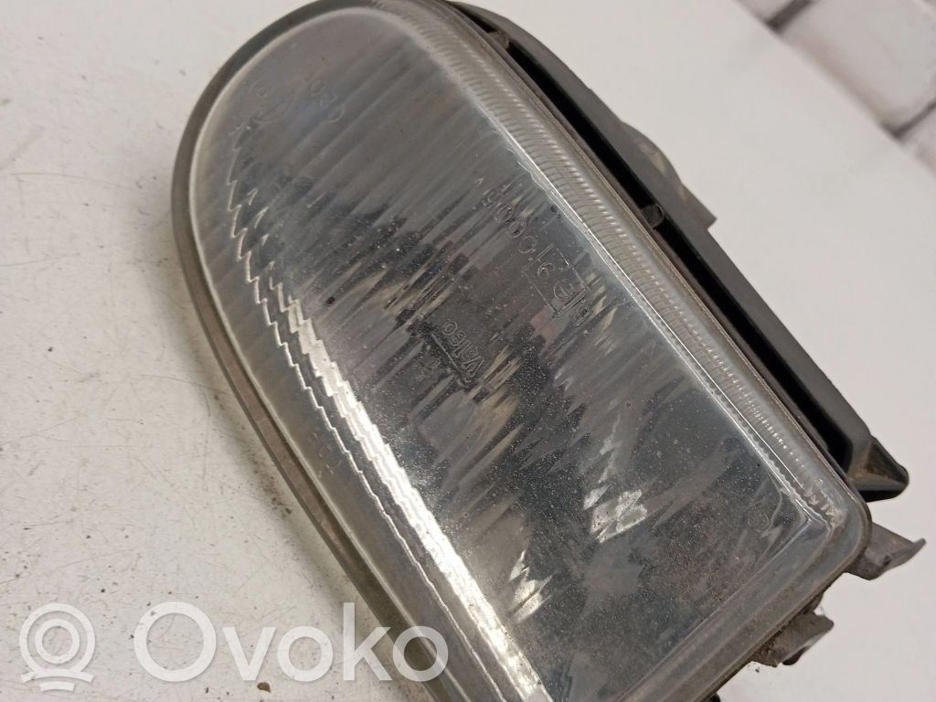 Renault 19 Miglas lukturis priekšā 